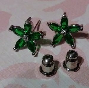 Jewelry - Green flower studs Jewelry - Green flower studs